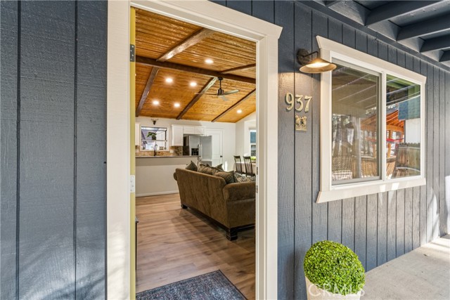 Detail Gallery Image 4 of 27 For 937 E Fairway, Big Bear City,  CA 92314 - 2 Beds | 1 Baths