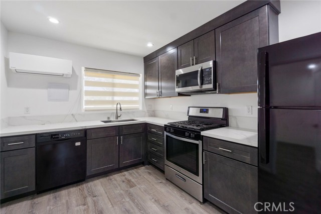 6212 Santa Rita Avenue, Garden Grove CA: https://media.crmls.org/medias/071708d1-7c2d-4105-8a0d-5f3f083bd4bc.jpg