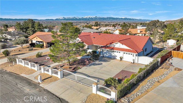 Detail Gallery Image 1 of 57 For 16620 Iwa Rd, Apple Valley,  CA 92307 - 4 Beds | 3 Baths