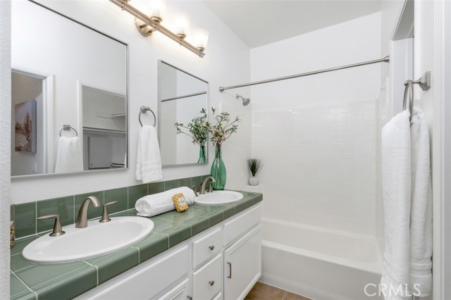 11 Chadron Circle, Ladera Ranch CA: https://media.crmls.org/medias/0718b964-3a20-4a6f-972a-7a9fb323097a.jpg