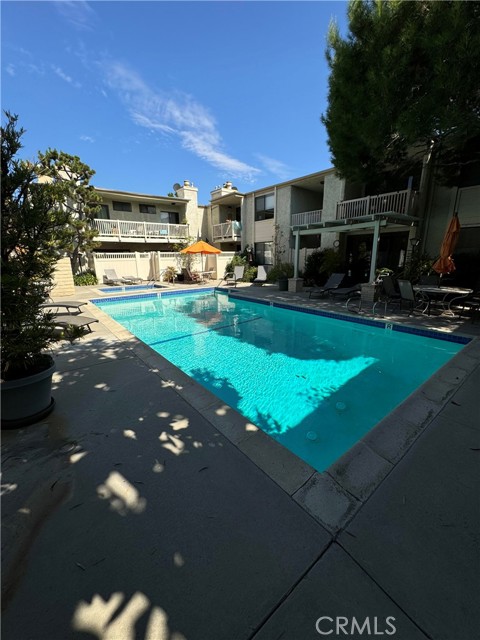 Detail Gallery Image 17 of 21 For 14315 Riverside Dr #209,  Sherman Oaks,  CA 91423 - 2 Beds | 2 Baths