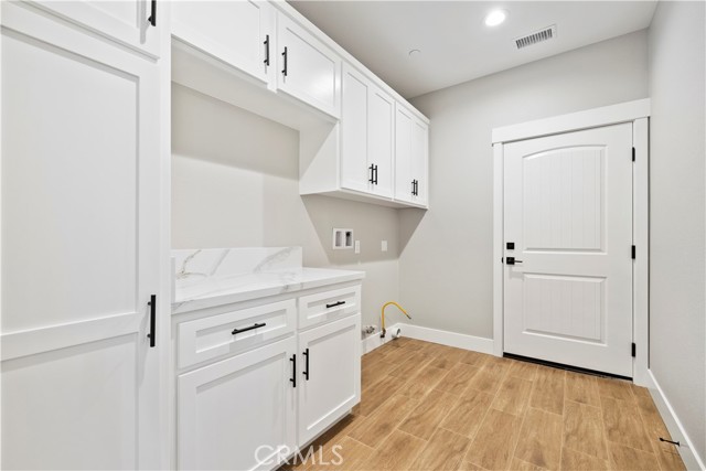 Detail Gallery Image 22 of 42 For 11215 Hawthorne Ave, Hesperia,  CA 92345 - 4 Beds | 2 Baths