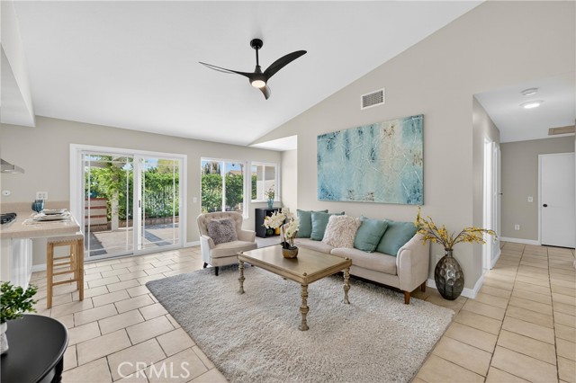 Detail Gallery Image 8 of 44 For 6701 E Leafwood Dr, Anaheim Hills,  CA 92807 - 3 Beds | 2 Baths