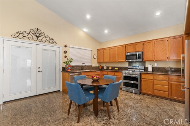 Detail Gallery Image 12 of 29 For 22701 Hannah Ct, Corona,  CA 92883 - 3 Beds | 2 Baths