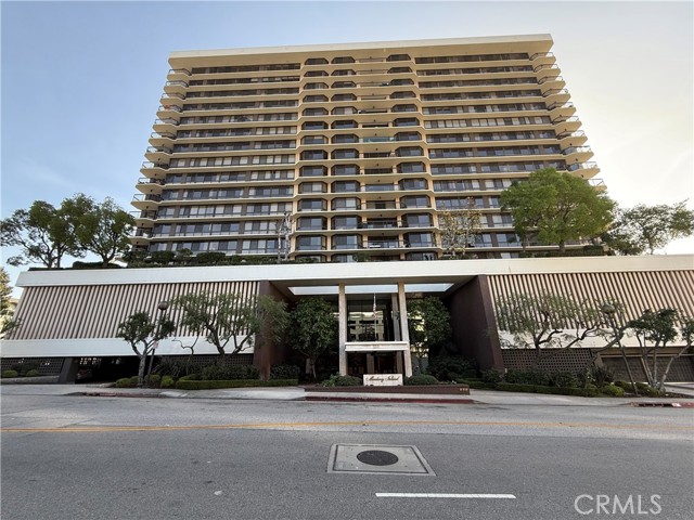 Detail Gallery Image 9 of 9 For 222 Monterey Rd #206,  Glendale,  CA 91206 - 3 Beds | 3 Baths