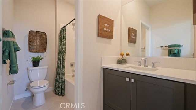 Detail Gallery Image 22 of 31 For 1673 W Lincoln Ave #101,  Anaheim,  CA 92801 - 3 Beds | 2/1 Baths