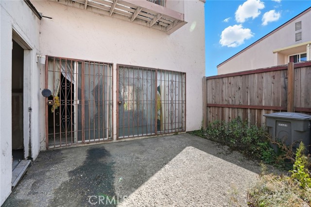 Detail Gallery Image 3 of 11 For 933 Acosta #35,  Salinas,  CA 93905 - 4 Beds | 1/1 Baths