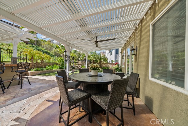 28456 Calex Drive, Valencia CA: https://media.crmls.org/medias/071c360b-2f80-4ded-a929-6dff7ac4fa16.jpg