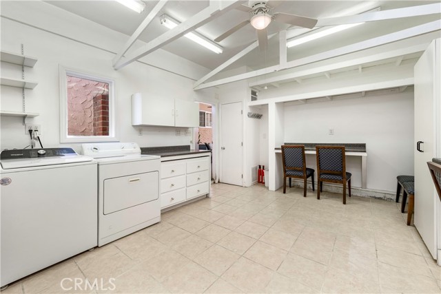 143 Roycroft Avenue, Long Beach CA: https://media.crmls.org/medias/071cceb7-5e26-4130-bb82-d688d323fbf2.jpg