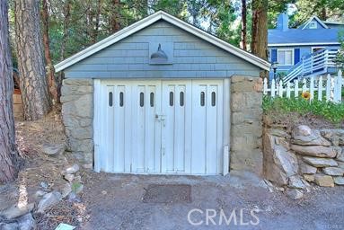 27048 State Highway 189, Blue Jay CA: https://media.crmls.org/medias/071de3ac-6702-47c4-8ed6-3c6f5ac18eb2.jpg