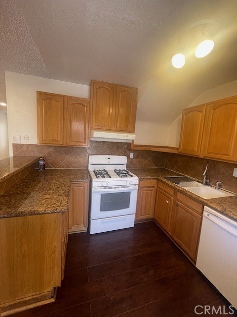 Detail Gallery Image 11 of 22 For 17105 Roscoe #09,  Northridge,  CA 91325 - 2 Beds | 1/1 Baths