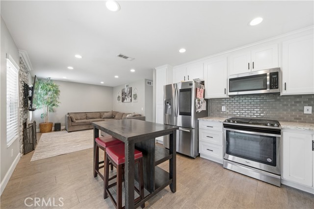 Detail Gallery Image 19 of 55 For 40565 Sunflower, Murrieta,  CA 92562 - 5 Beds | 2/1 Baths