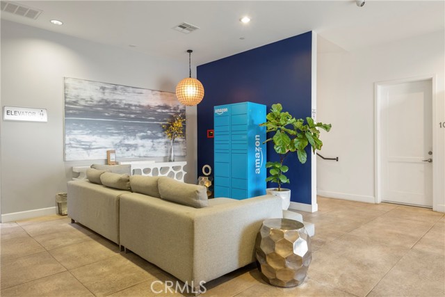 Detail Gallery Image 5 of 34 For 118 S Kenwood St #307,  Glendale,  CA 91205 - 2 Beds | 2 Baths