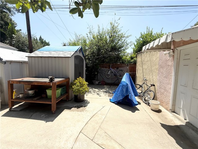 516 N Brand Boulevard, San Fernando CA: https://media.crmls.org/medias/071fd201-ce9e-4b60-97d2-c3e229209426.jpg