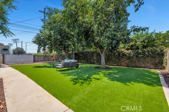 8901 Amigo Avenue, Northridge CA: https://media.crmls.org/medias/071fd38a-1052-403c-bab5-70f1c99b10ca.jpg