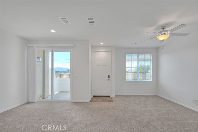 Detail Gallery Image 9 of 48 For 41985 Emelia St #303,  Murrieta,  CA 92562 - 2 Beds | 2/1 Baths