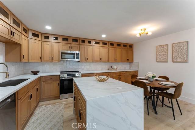 Detail Gallery Image 3 of 36 For 23521 Los Adornos, Aliso Viejo,  CA 92656 - 3 Beds | 2/1 Baths