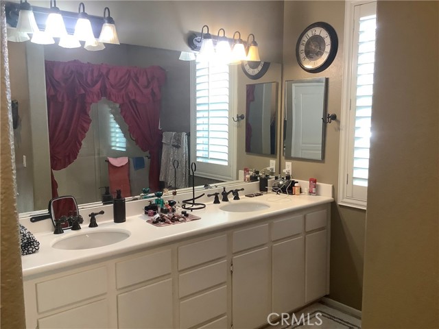 Detail Gallery Image 12 of 23 For 8295 Carnoustie Ave, Hemet,  CA 92545 - 2 Beds | 2 Baths