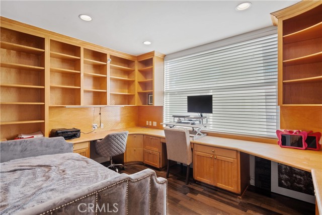 Detail Gallery Image 16 of 32 For 4655 Natick Ave #1,  Sherman Oaks,  CA 91403 - 4 Beds | 3 Baths