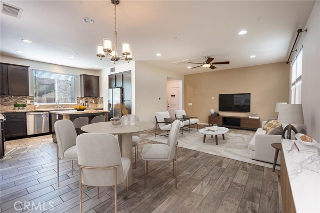 26848 Albion Way, Canyon Country CA: https://media.crmls.org/medias/0721ad36-eb66-4cfc-b731-0fa4c5423720.jpg