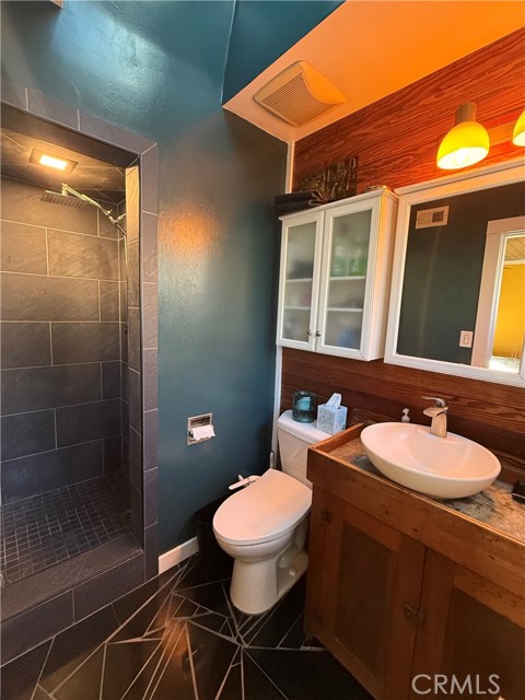 Detail Gallery Image 24 of 45 For 6431 E El Roble, Long Beach,  CA 90815 - 4 Beds | 2 Baths