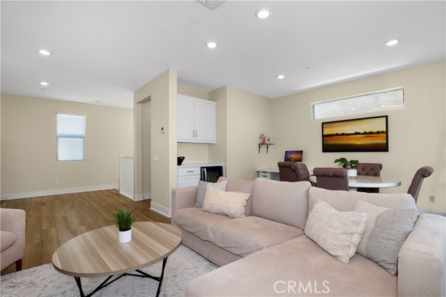 Detail Gallery Image 14 of 35 For 27512 Golden Currant Pl, Valencia,  CA 91381 - 4 Beds | 4 Baths