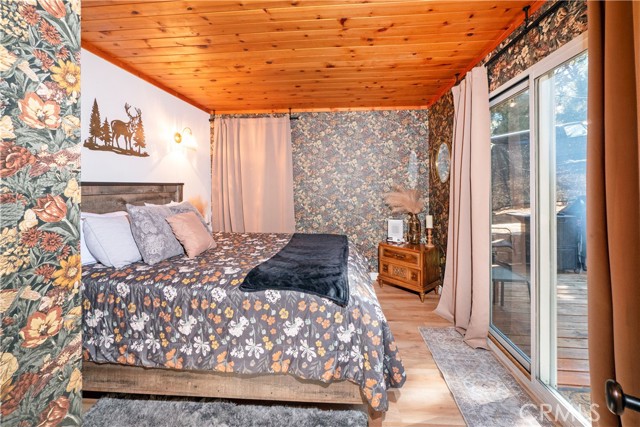 Detail Gallery Image 20 of 46 For 108 E Rainbow Bld, Big Bear City,  CA 92314 - 4 Beds | 1/1 Baths