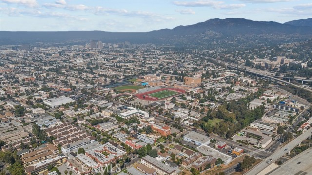 Detail Gallery Image 27 of 27 For 400 Lincoln Ave, Glendale,  CA 91205 - 3 Beds | 2 Baths