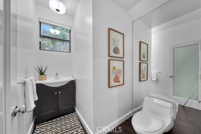 1814 Thayer Avenue, Los Angeles CA: https://media.crmls.org/medias/072418eb-68a3-4a46-b010-1a88087cac38.jpg