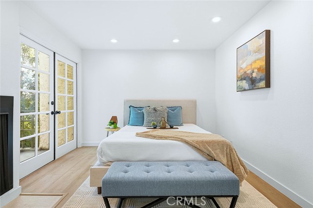 Detail Gallery Image 20 of 29 For 11601 Montana Ave #7,  Los Angeles,  CA 90049 - 2 Beds | 3 Baths