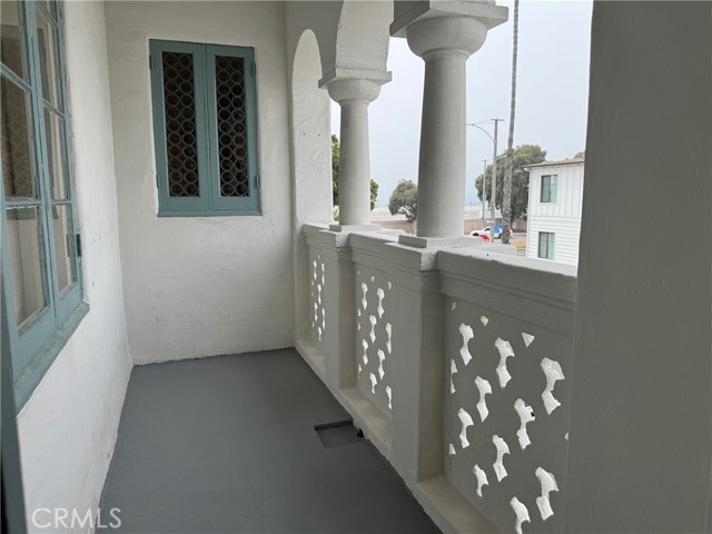14 Park Avenue, Long Beach CA: https://media.crmls.org/medias/0724d821-1bc4-49da-b45f-cea03ac99657.jpg