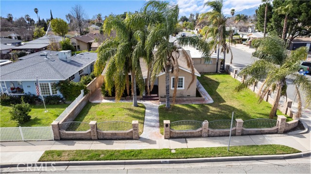 Detail Gallery Image 1 of 1 For 236 N Sycamore Ave, Rialto,  CA 92376 - 5 Beds | 2/1 Baths