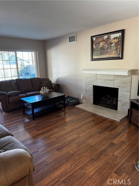 Detail Gallery Image 4 of 9 For 11902 Steele Way, Garden Grove,  CA 92840 - 3 Beds | 2 Baths