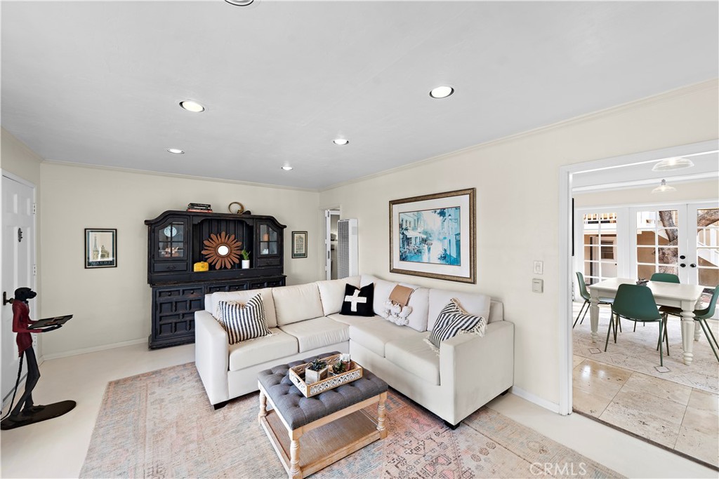 07259ab3 Ce22 4706 A838 20ad5cf58738