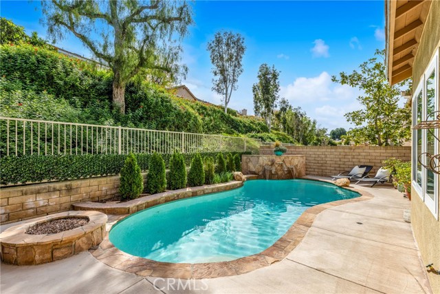 Image 32 of 52 For 32 Arrivo Drive