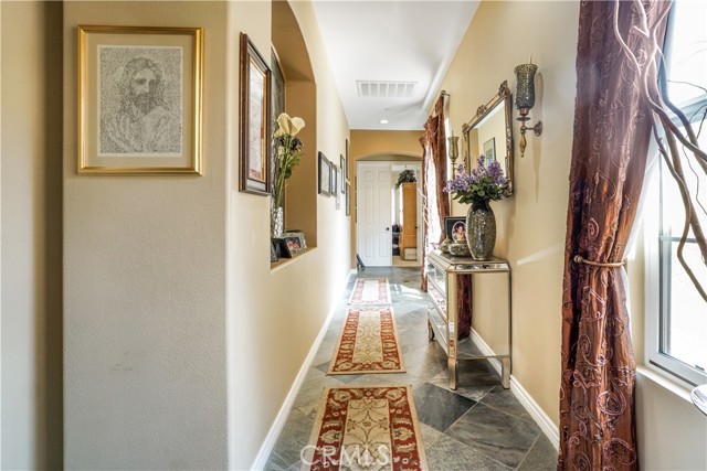 Detail Gallery Image 3 of 3 For 889 Highridge St, Riverside,  CA 92506 - 5 Beds | 5/1 Baths