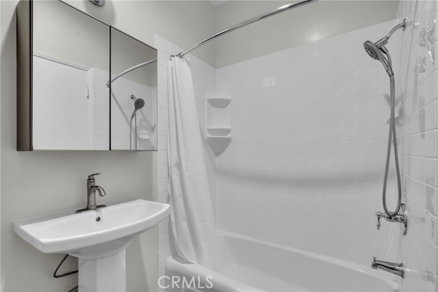 Detail Gallery Image 18 of 33 For 6150 Buckingham Pkwy #202,  Culver City,  CA 90230 - 2 Beds | 2 Baths