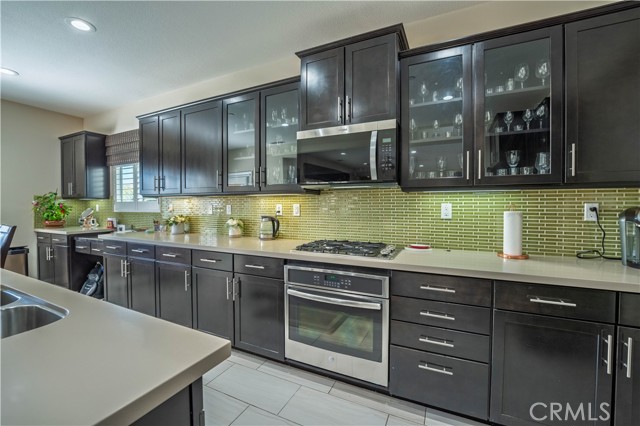 Detail Gallery Image 7 of 36 For 26407 Jean Baptiste, Moreno Valley,  CA 92555 - 5 Beds | 3/1 Baths