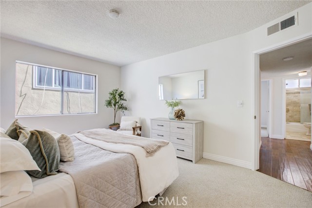 Detail Gallery Image 14 of 36 For 1304 Berkeley St #3,  Santa Monica,  CA 90404 - 4 Beds | 2 Baths