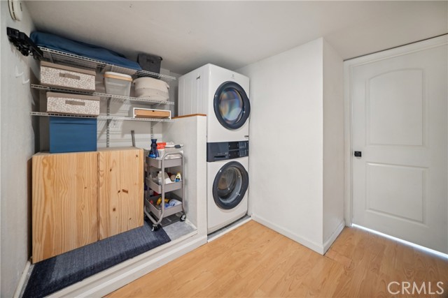 Detail Gallery Image 14 of 27 For 19545 Sherman Way, Reseda,  CA 91335 - 3 Beds | 1/1 Baths