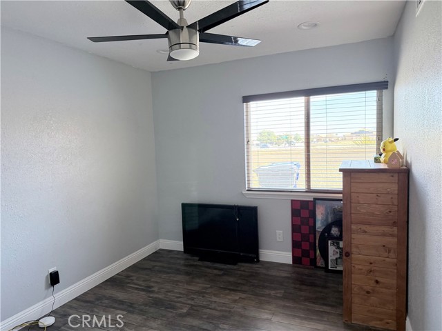 Detail Gallery Image 11 of 31 For 13839 Topmast Dr, Helendale,  CA 92342 - 3 Beds | 2 Baths