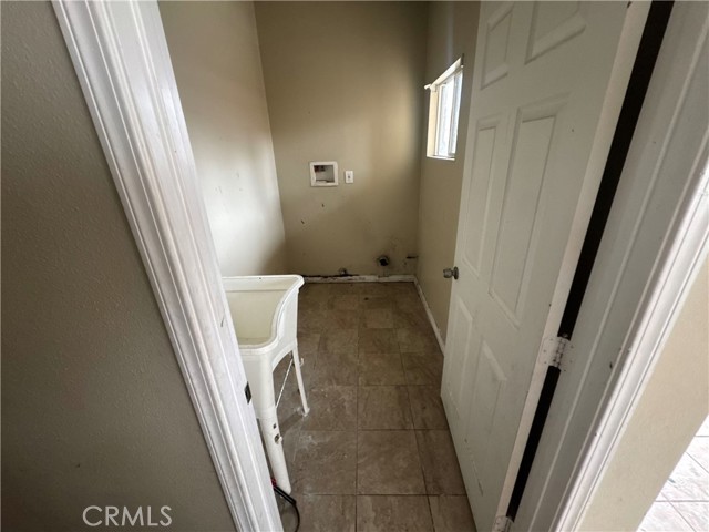 Detail Gallery Image 7 of 10 For 802 W 229th St, Torrance,  CA 90502 - 4 Beds | 2 Baths