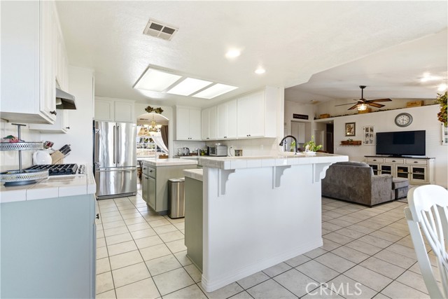 Detail Gallery Image 37 of 58 For 7330 Smoke Tree, Phelan,  CA 92371 - 4 Beds | 3 Baths