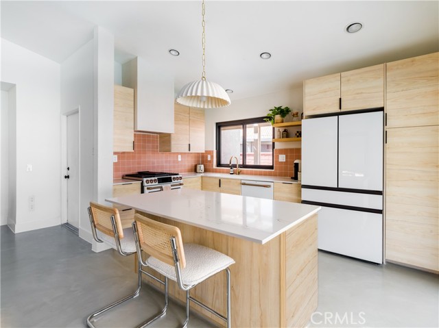 65800 Avenida Ladera, Desert Hot Springs CA: https://media.crmls.org/medias/07289a7b-0b9d-49c8-830b-9f6a8d7d2801.jpg