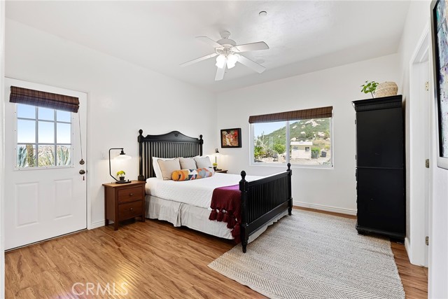 Image 48 of 73 For 15471 Green Valley Truck