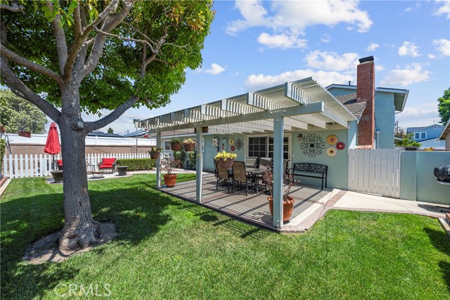 15291 Newcastle Lane, Huntington Beach CA: https://media.crmls.org/medias/0729390a-2c7f-4344-80cd-b0ec9e3b6563.jpg