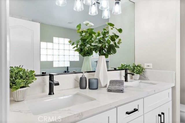 2403 Vanderbilt Lane, Redondo Beach, California 90278, 3 Bedrooms Bedrooms, ,2 BathroomsBathrooms,Residential,Sold,Vanderbilt,SB21246189