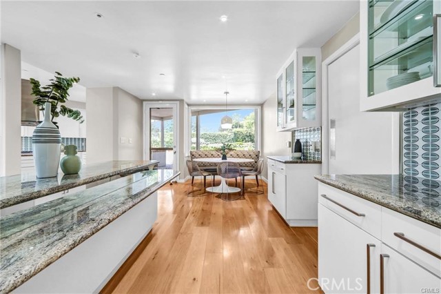 Detail Gallery Image 24 of 43 For 935 Hillcrest, Pasadena,  CA 91106 - 6 Beds | 7/1 Baths