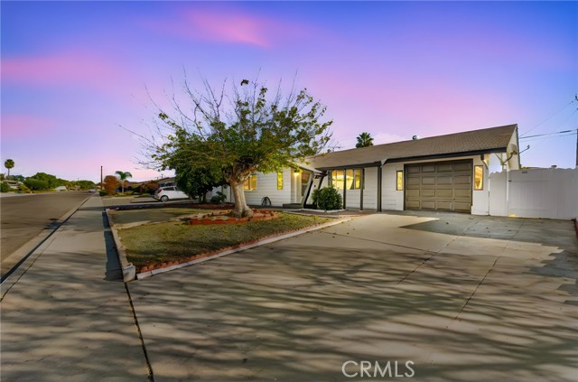 Detail Gallery Image 2 of 42 For 28960 Olympia, Menifee,  CA 92586 - 2 Beds | 2 Baths