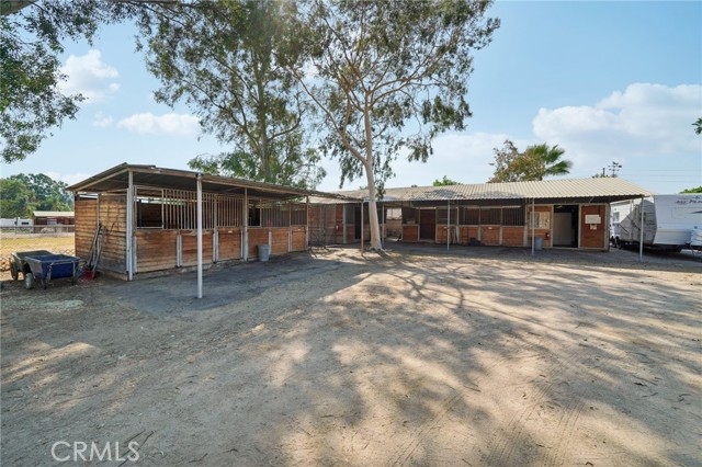 Detail Gallery Image 3 of 65 For 1371 Corona Ave, Norco,  CA 92860 - 5 Beds | 3/1 Baths